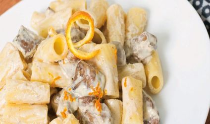 Ριγκατόνι με συκωτάκια και ξύσμα από πορτοκάλι