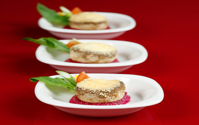 Μανιτάρια γεμιστά με γαρίδες με κρούστα παρμεζάνας