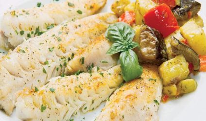 Ψάρι στο φούρνο µε λαχανικά 